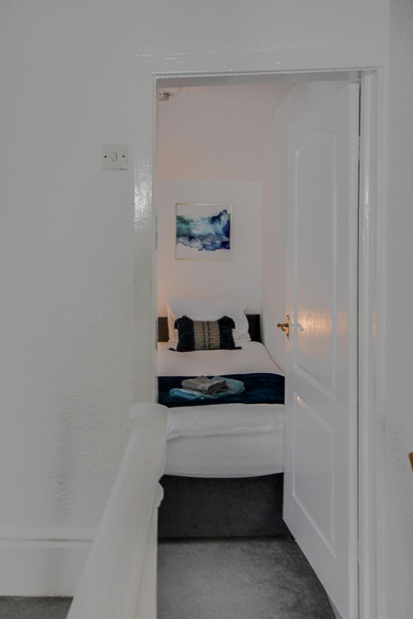 Stay With Alexandra 2 Free Parking - High Speed Free Wifi Liverpool Kültér fotó